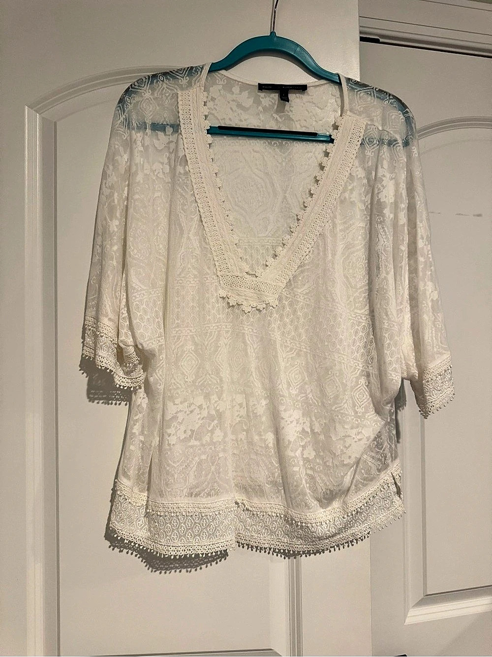 White House Black Market White Floral Lace Tunic Size Large Like New